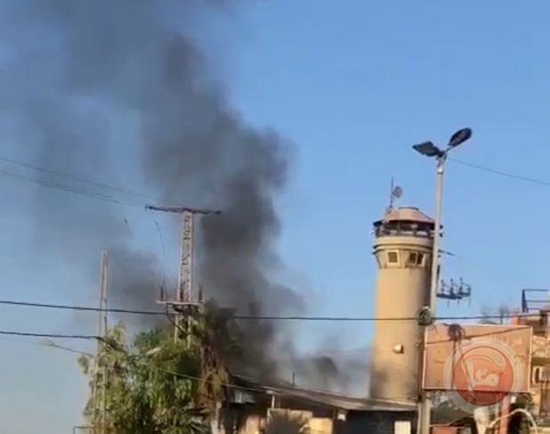 إصابة جنود العدو بالاختناق بعد إحراق برجهم العسكري قرب الخليل