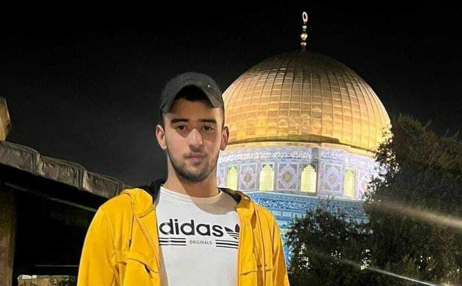 استشهاد الشاب فايز دمدوم برصاص العدو في بلدة العيزرية شرق القدس المحتلة مساء اليوم السبت/ فيديو