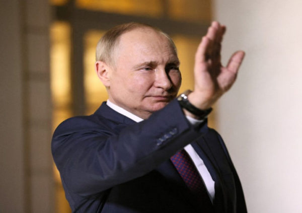 بوتين يوقع قانوناً يحظر الدعاية للمثلية الجنسية نهائياً