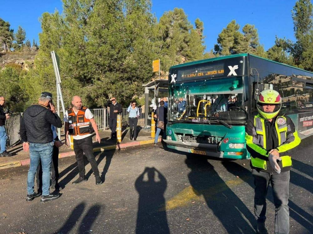 أجهزة العدو الأمنية تعجز عن الوصول إلى منفذي عملية القدس المزدوجة التي وقعت صباح يوم الأربعاء الماضي
