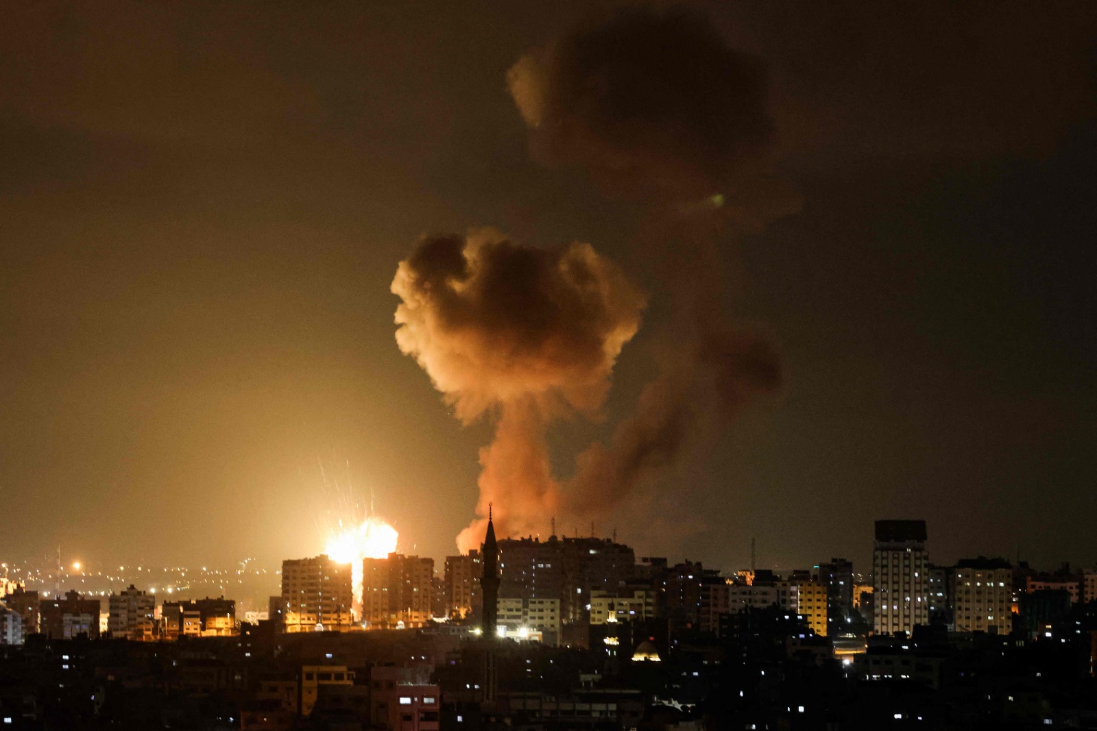 اتفاق على وقف إطلاق النار، صباح اليوم الاربعاء، بعد ليلة من القصف المتبادل بين إسرائيل والفصائل الفلسطينية في غزة