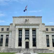 رئيس مجلس الاحتياطي الفيدرالي يتوقع المزيد من الرفع لأسعار الفائدة
