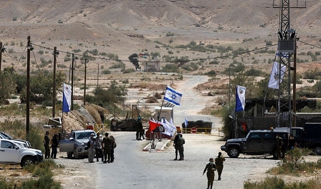 إسرائيل تعتزم إقامة سياج فاصل على الحدود مع الأردن، بحجة منع تهريب السلاح من ايران 