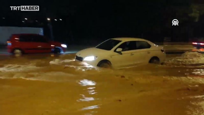 وزارة الخارجية تتابع أوضاع الاردنيين المحاصرين وسط فيضانات اسطنبول