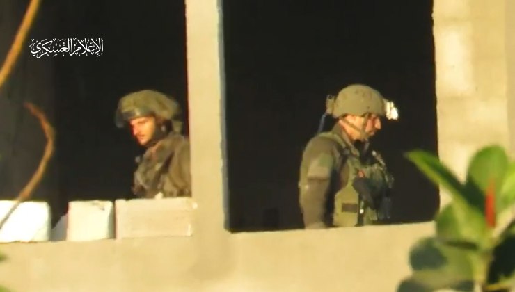 القسام يستهدف جنودًا صهاينة تحصنوا بمنزل في بيت حانون/ فيديو